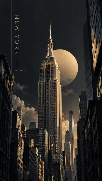 夜にライトアップされたエンパイア・ステート・ビルと、背景の大きな月、そしてNew Yorkの周囲の建物。